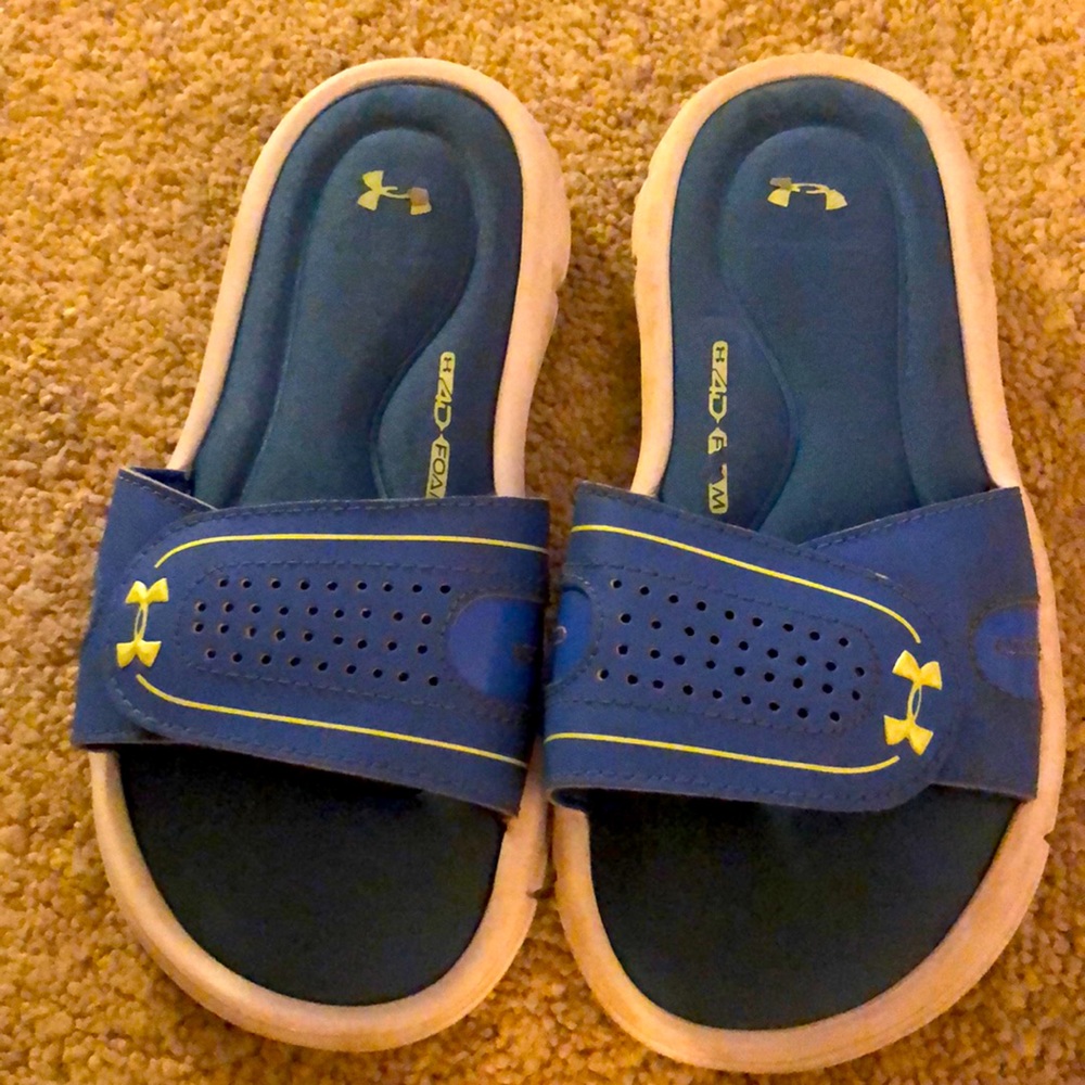 Under Armour Boys Comfy Sandals Size 1Y